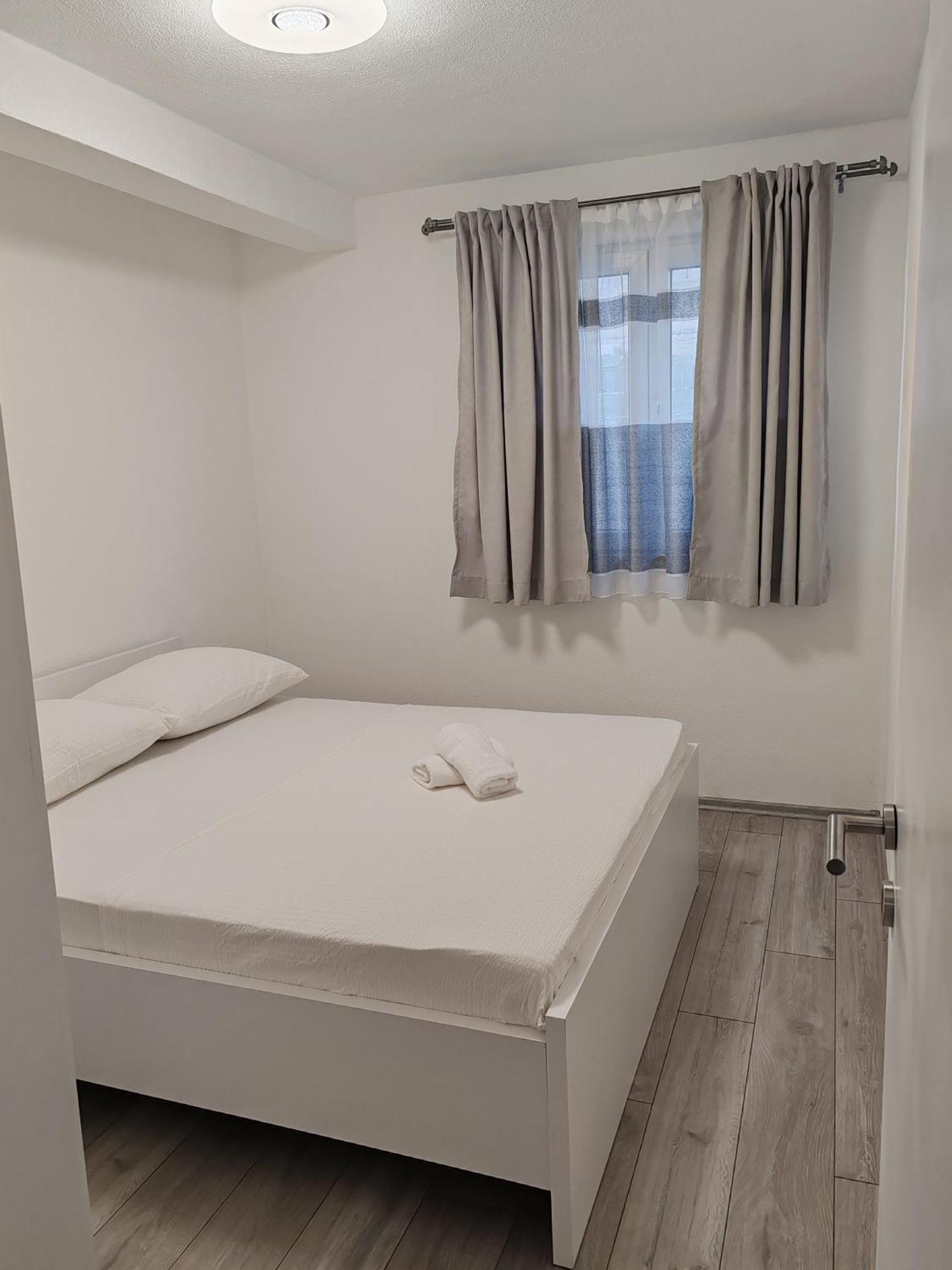 Apartman Iva ネウム エクステリア 写真