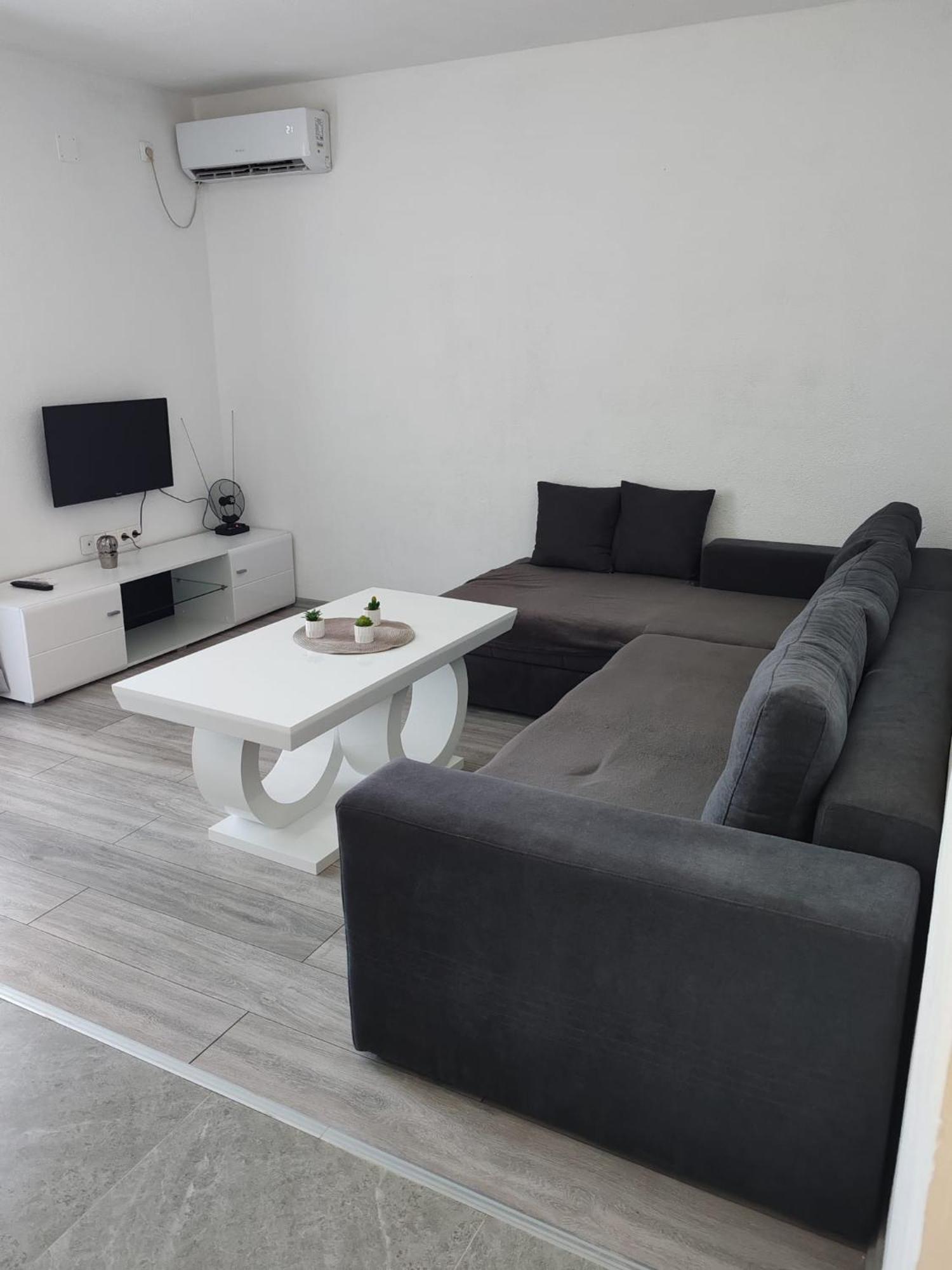 Apartman Iva ネウム エクステリア 写真